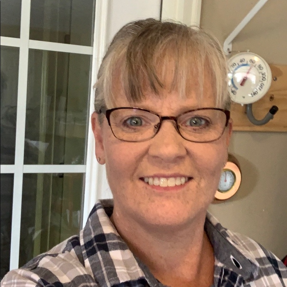 Meet your Posher, Linda